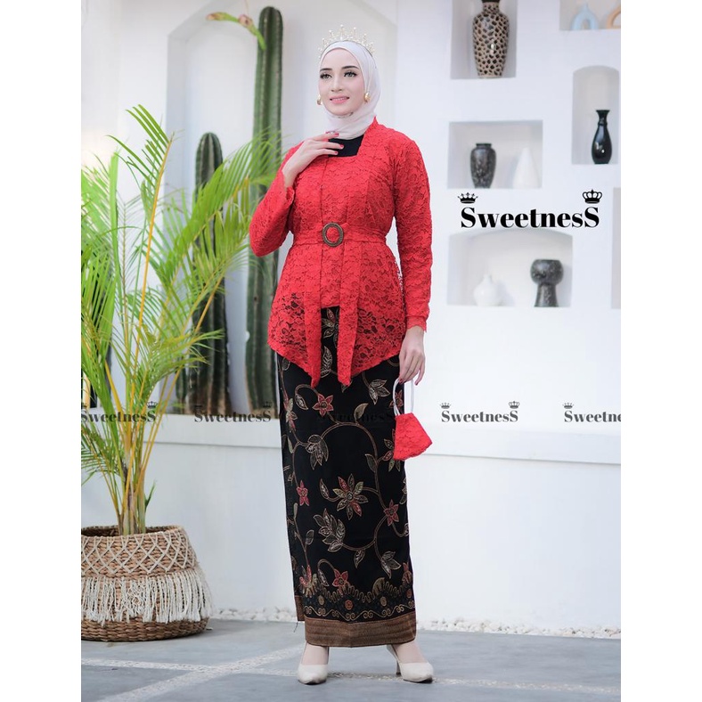 KEBAYA BROKAT MERAH KUTUBARU/LENGAN PANJANG