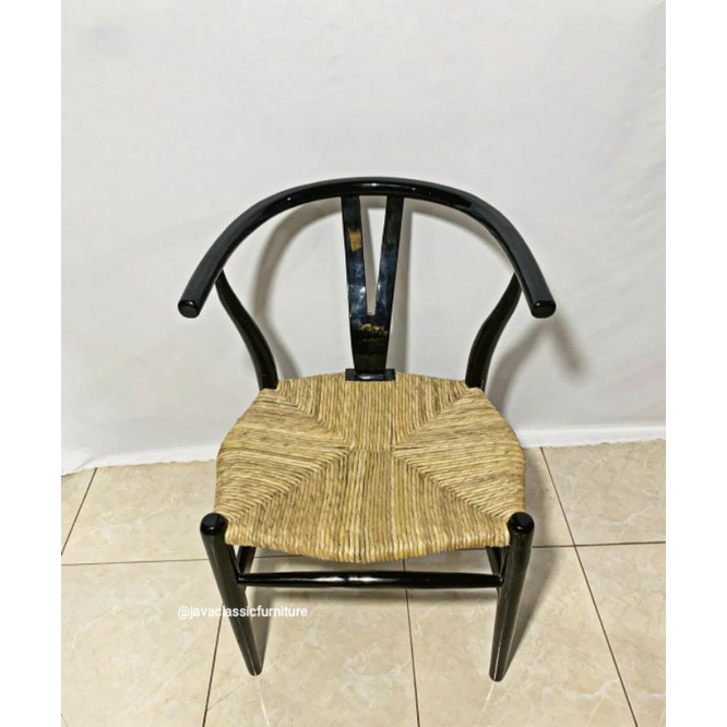 KURSI MAKAN CAFE RESTO RESTORAN ANYAMAN WEBBING ROTAN VINTAGE RETRO DINNING CHAIR BAHAN KAYU JATI WARNA HITAM FURNITURE JEPARA-3
