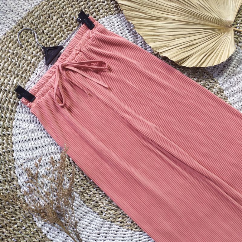 Celana Kulot Rayon Crincle Crinkle Airflow Panjang Wanita Premium Highwaist Loose Cullote Pants Homewear Jumbo Terbaru Kekinian-LIDI KULOT  DUSTY