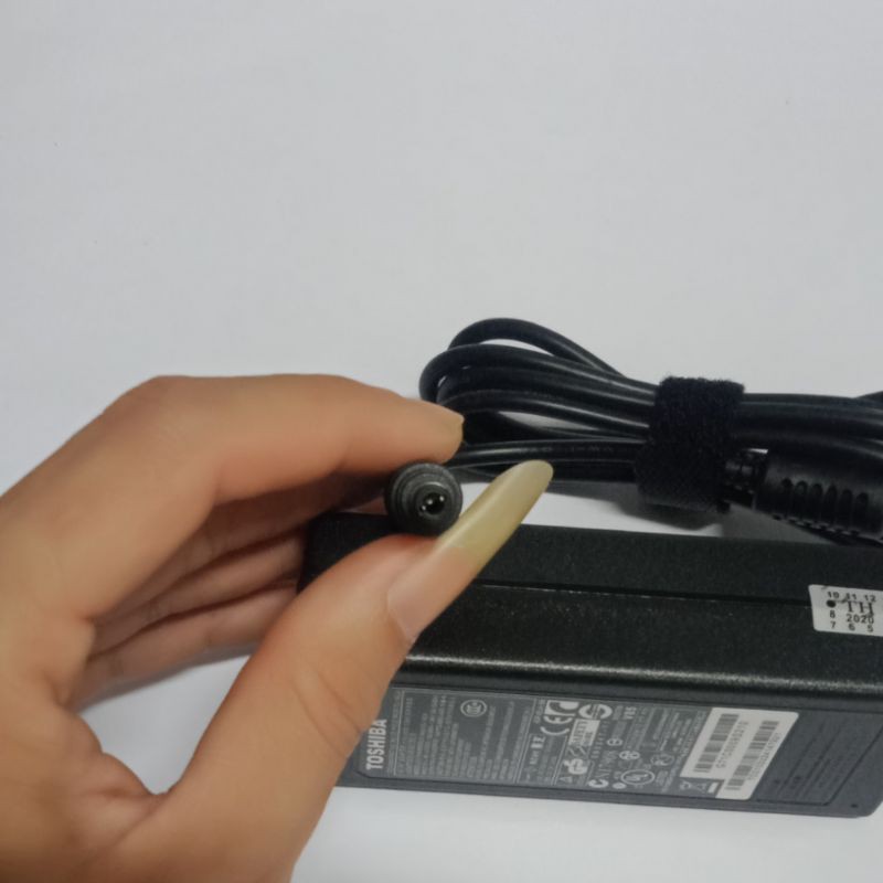 TOSHIBA SATELLITE Adapter Charger Original 19V 3.42A ORIGINAL