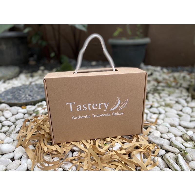

Tastery Hampers Lebaran 100rb