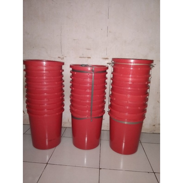 Ember bekas ice cream