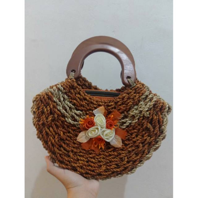 TAS WANITA TAS ROTAN HANDLE KAYU BUNGA CANTIK