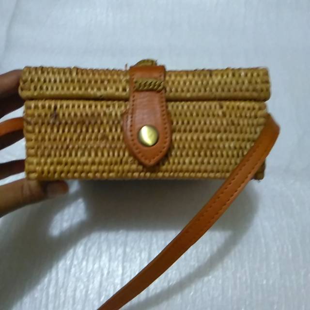 Tas Selempang Bali Tas Rotan Ata Kotak Kecil 14x14cm Kancing Klip