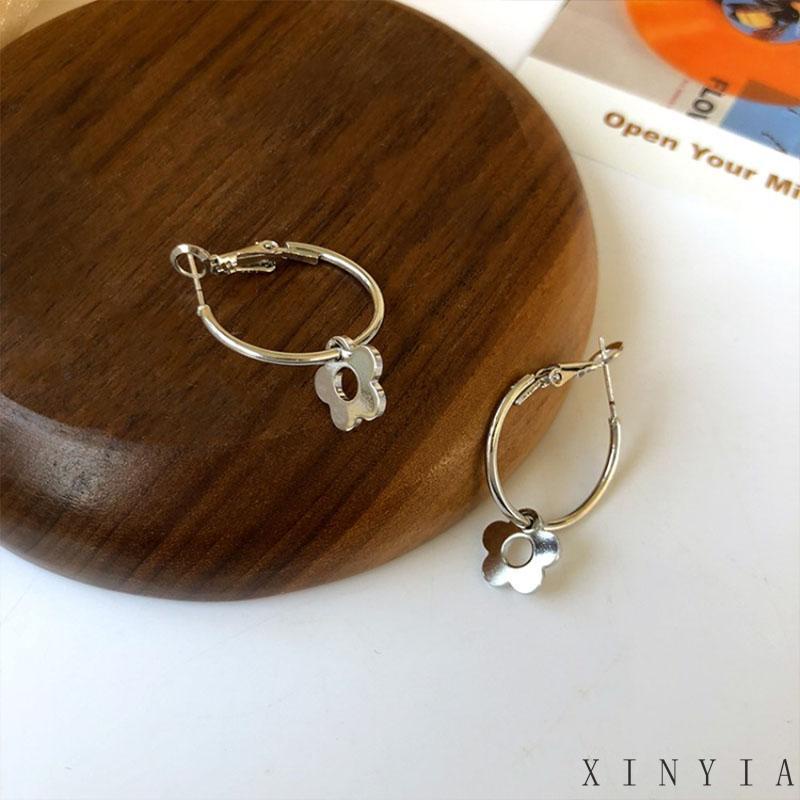 Anting Bentuk Bulat Motif Bunga Model Hollow