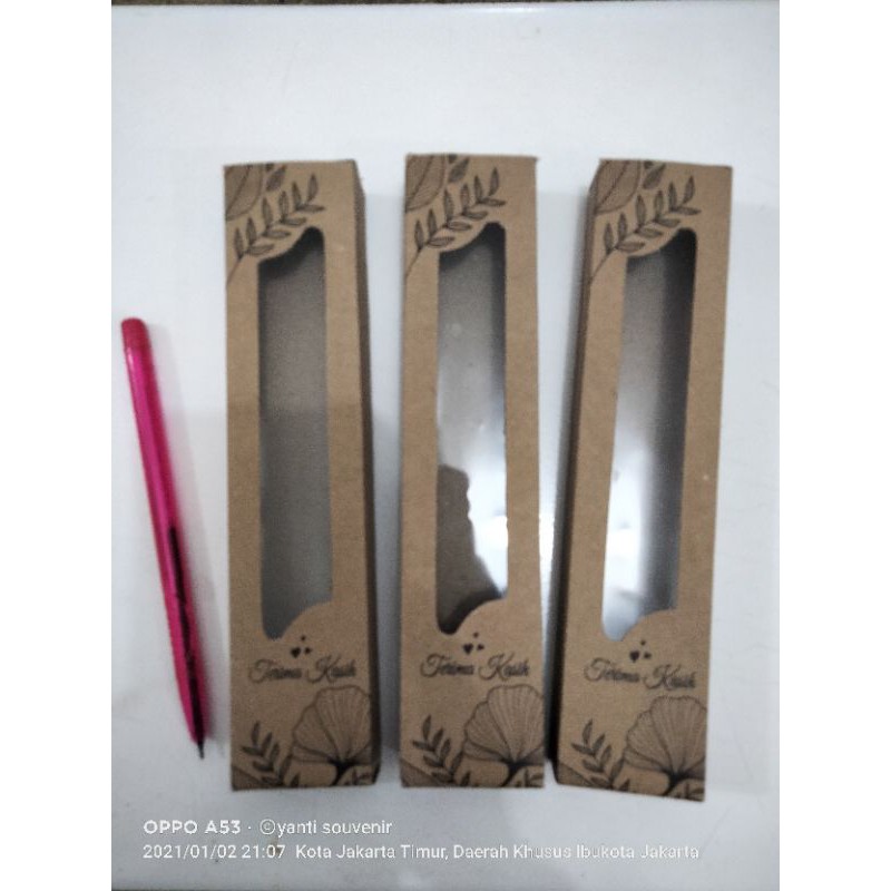

Kemasan Souvenir Box Rustic 18,5 x 4 x 2 cm