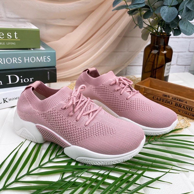 Sepatu Sneakers 6606