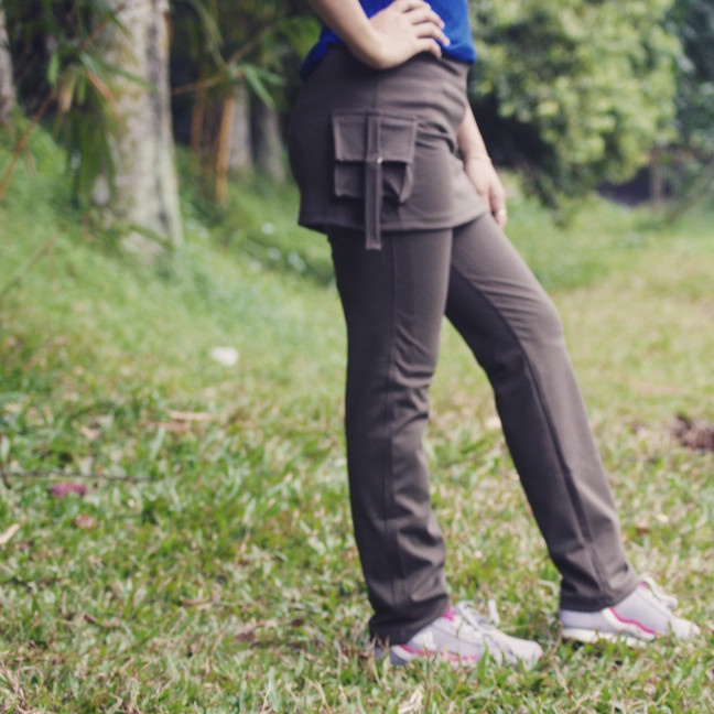 Wanitatrainingcelana- Celana Senam Rok Kantong Hijau Army - Hijau, L -Celana-Training-Wanita.