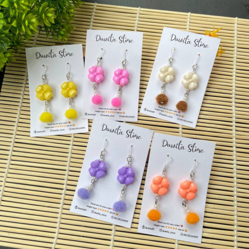 HANDMADE ANTING DEWASA KAITAN PLASTIK/SILVER MOTIF BUNGA+POM2