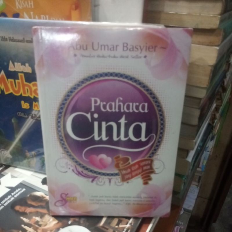 Novel Islami Prahara Cinta