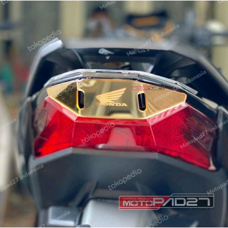 garnish cover tail stoplamp cover buntut lampu belakang vario 160