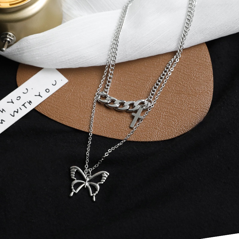 Double layer twin butterfly kalung wanita kalung cross hip hop trendi keren Tahun Baru sweater jarin