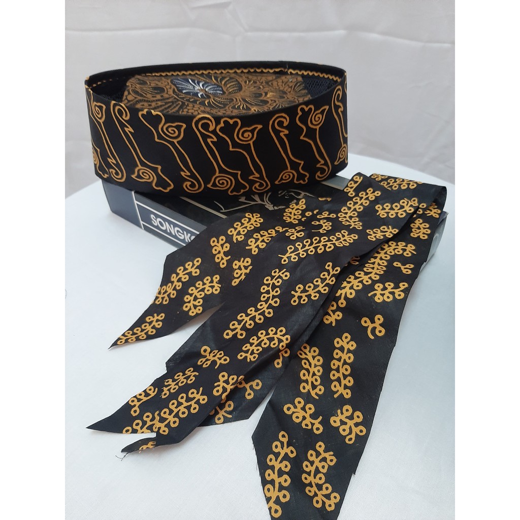 Peci Batik kaserangan banten
