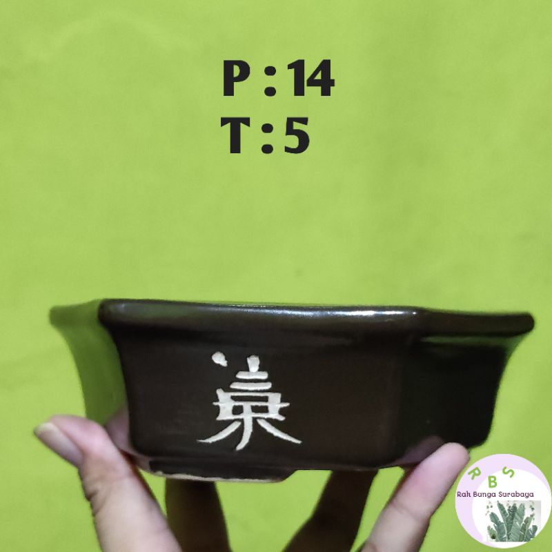Pot Keramik Segi Delapan Motif Cina