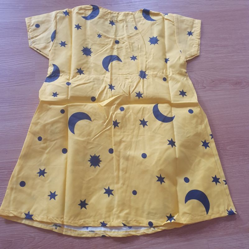 Dress Anak perempuan motif bulan bintang kuning