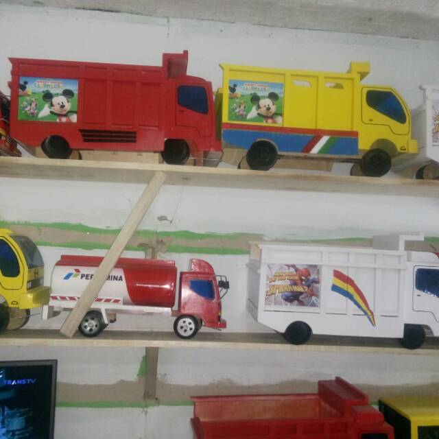 Truk Mobil kayu/mainan tradisional
