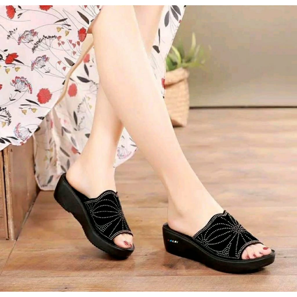 Invincible Sandal Wanita Selop Wedges Calbi Grade Original Motiv Bunga Sandal Sendal Calbi Wanita Terbaru Style Laba Laba