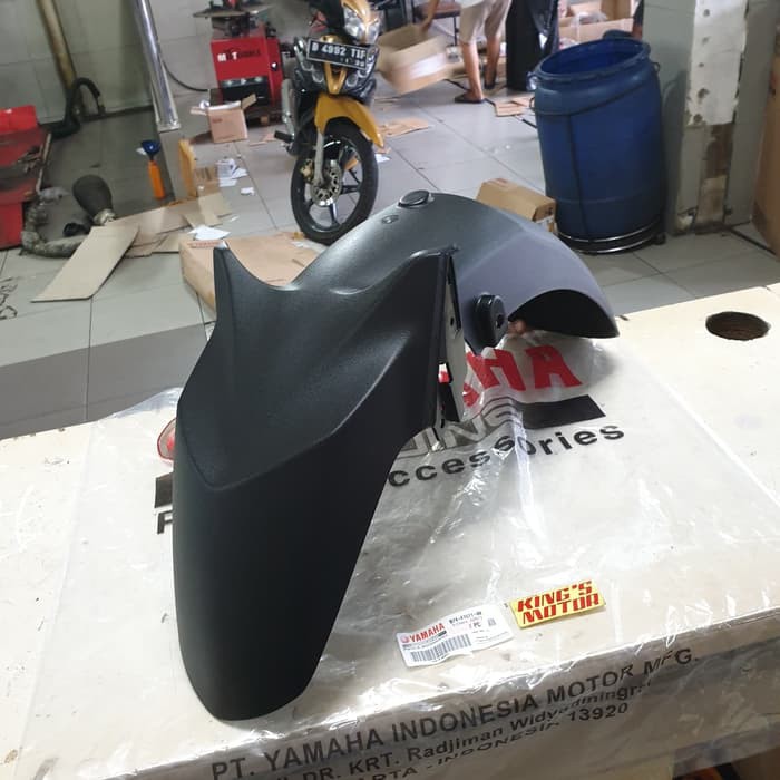 SPAKBOR DEPAN XMAX, X MAX HITAM (B74) ASLI YAMAHA