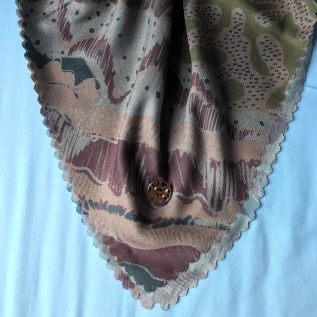 Preloved Anahita Scraft ISKANTI