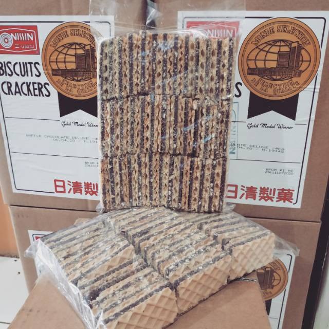 BISKUIT WAFER COKLAT COKELAT NISSIN WAFFLE CHOCOLATE DELUXE 250 GR GRAM 250GR 250GRAM