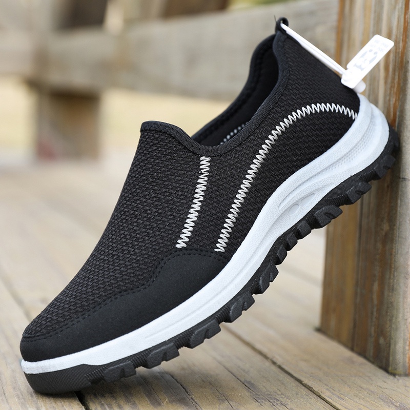 Mainland Sepatu Slip On Pria Casual Sneakers Olahraga Outdoor MC603