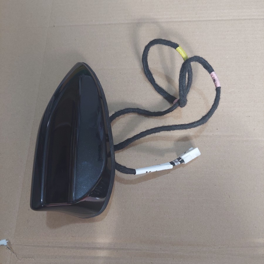 Antena Sirip Hiu Antena Radio Toyota Yaris Vios 2012 2019 Original