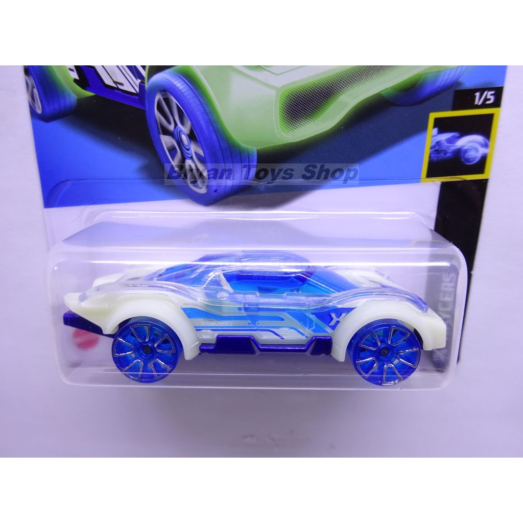 Hot Wheels Cosmic Coupe Biru - Glow In The Dark