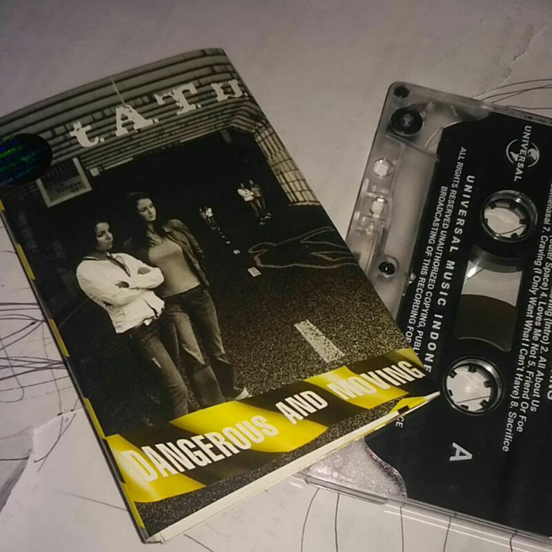 Kaset pita Tatu- Dangerous and moving