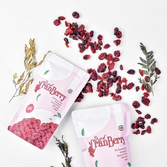 

Harap Baca Deskripsi Sebelum Order Dried Cranberry (Kranberry Kering) 1kg