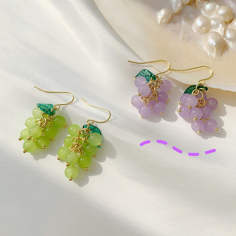 Anting Kait Desain Buah Anggur Warna Ungu Untuk Wanita