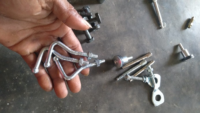 Gantungan Barang Putih Motor Baut 10