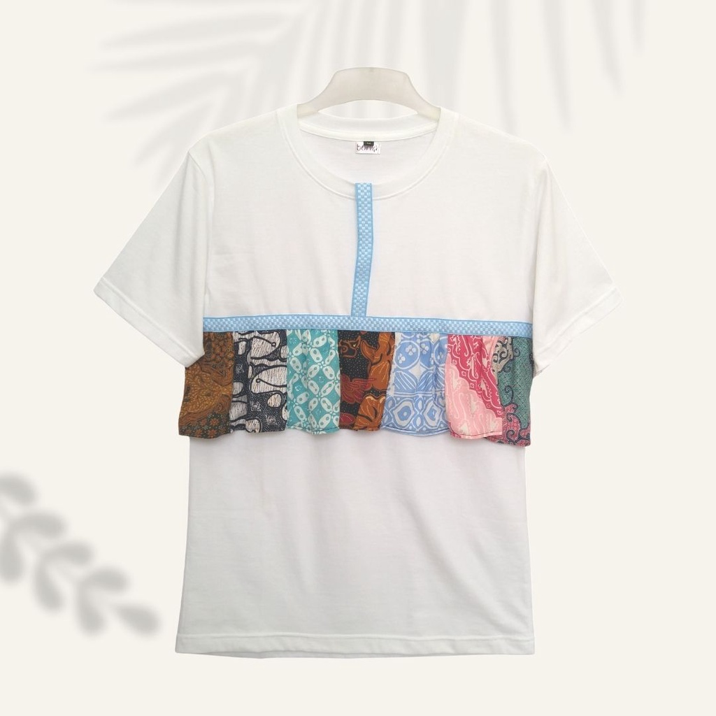 Kaos Katun Kombinasi Batik Cap Patchwork Lengan Pendek Wanita