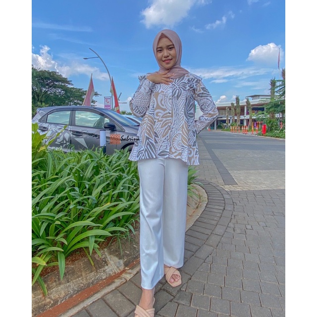 Meila Blouse Batik Kekinian Modis Pastel Soft Busui Ruffle Rampel