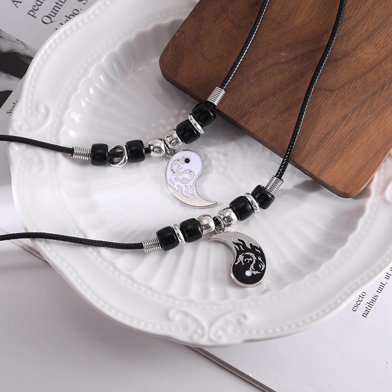 2pcs / set Gelang Kalung Liontin Yin Yang Bahan Alloy Warna Hitam Putih Gaya Retro Untuk Unisex