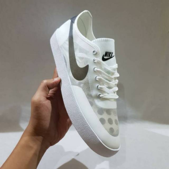 Nike SB blazer "white core black"