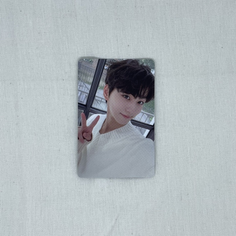 [Ready Stock] Official ENHYPEN PC / photocard jungwon Season’s Greetings / SG 2021 DVD