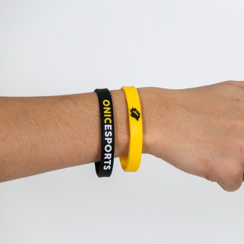 

ONIC Snapback + Wristband Bundle