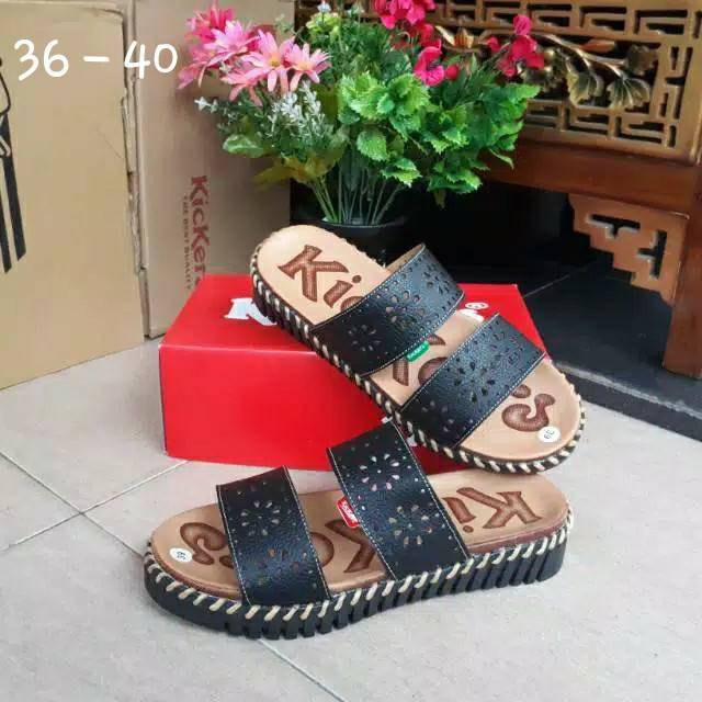 SL.01 POLOS HITAM Sendal Kickers wanita / sandal wanita Kickers bahan kulit / Kickers sandal kasual 