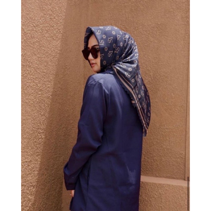 la sabelle prelov sharjah navy