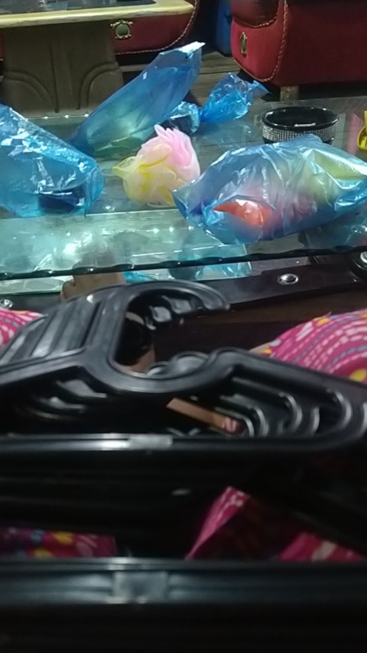 Hanger Baju Plastik Model Pipih Gantungan Baju Satuan Hitam