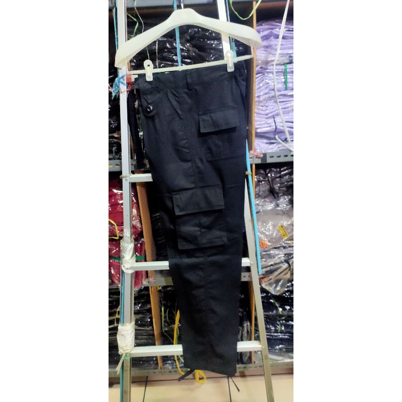 celana pdl hitam dan coklat cocok untuk kegiatan outdoor bahan ripstok