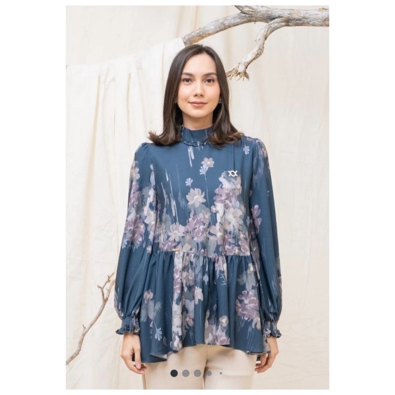 Preloved Nara Blouse Wearing Klamby Size S