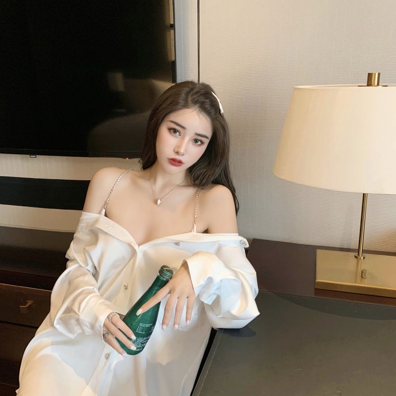 Shifon blus gaun off-the-shoulder klub malam seksi longgar untuk pertama kalinya kemeja tabir