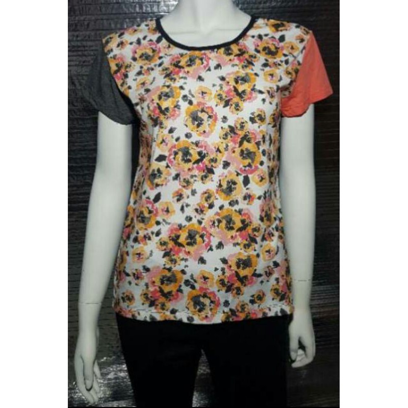 Kaos volcom original wanita size M