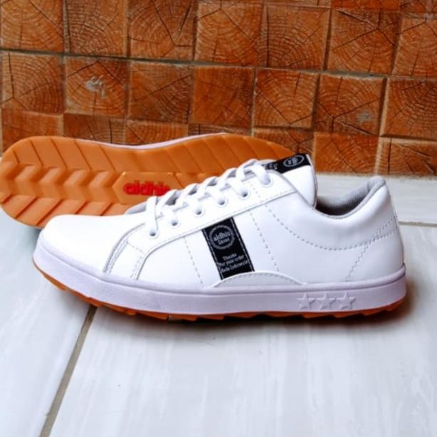 Sepatu Pria Keren Terbaru Aldhis Putih Polos Sneakers Keren Buat Gaya