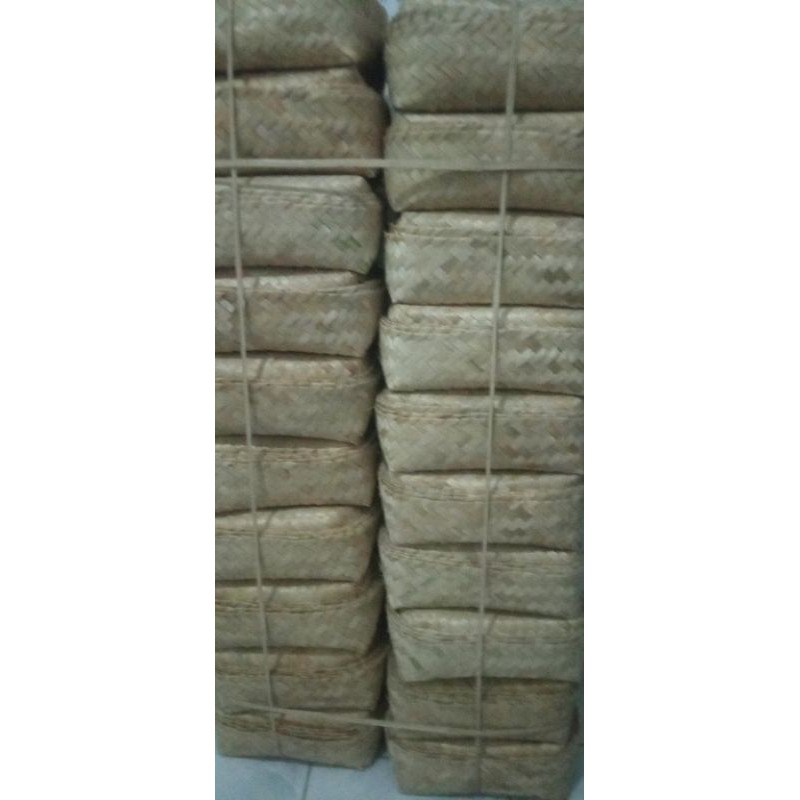 Besek 25 x 25 cm 100 pasang