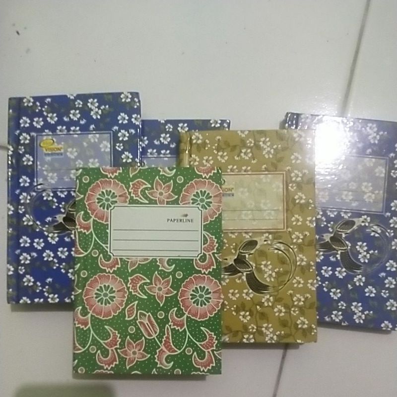 

buku kwarto octavo