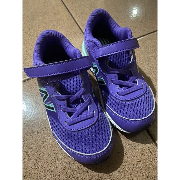 sepatu anak new balance ori size 8,5