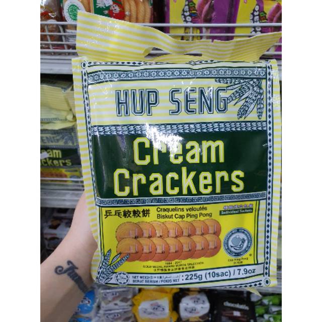 

Hup seng sachet cap ping pong ASIn cream crackers