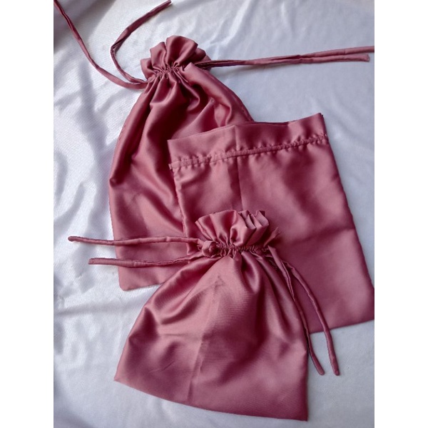 pouch serut pita satin